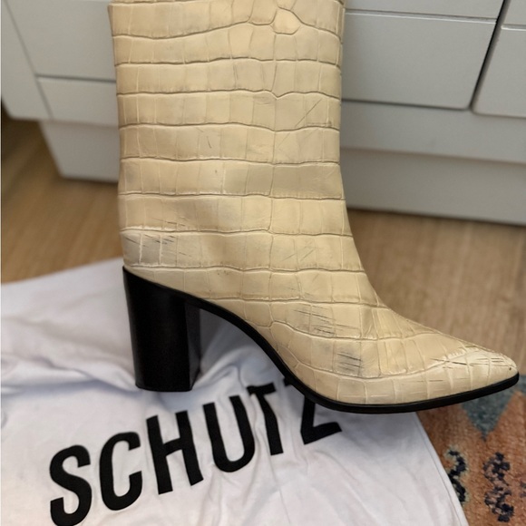 Schutz Vonna Cream Croc-Embossed Heeled Boots 8.5 - Picture 12 of 14